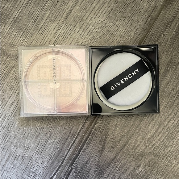 Givenchy Prisme Libre Loose Powder - Picture 3 of 5